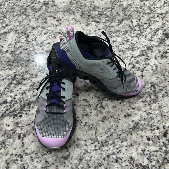 On Running Shoes - ON RUNNING CLOUD X SHIFT